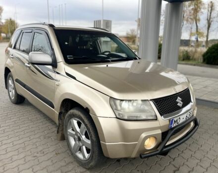 Бежевый Сузуки Гранд Витара, объемом двигателя 2 л и пробегом 300 тыс. км за 3400 $, фото 4 на Automoto.ua