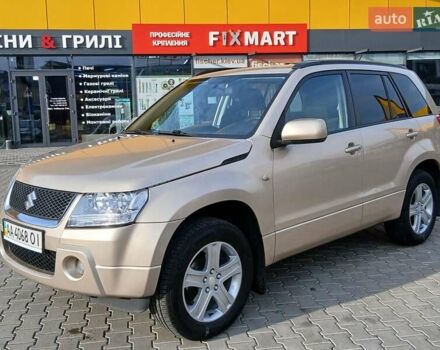 Бежевый Сузуки Гранд Витара, объемом двигателя 2 л и пробегом 260 тыс. км за 7100 $, фото 2 на Automoto.ua