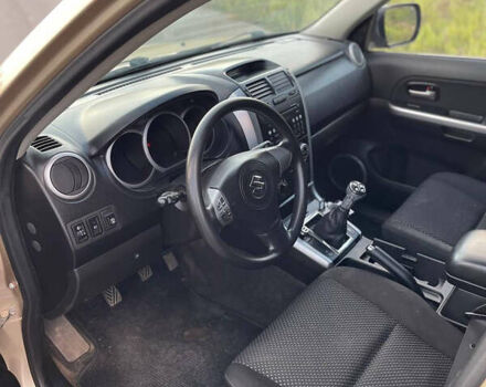 Бежевый Сузуки Гранд Витара, объемом двигателя 2 л и пробегом 197 тыс. км за 7000 $, фото 22 на Automoto.ua