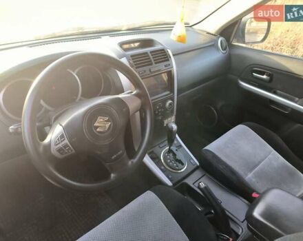 Бежевый Сузуки Гранд Витара, объемом двигателя 2 л и пробегом 110 тыс. км за 7500 $, фото 6 на Automoto.ua