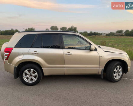 Бежевый Сузуки Гранд Витара, объемом двигателя 2 л и пробегом 197 тыс. км за 7000 $, фото 6 на Automoto.ua