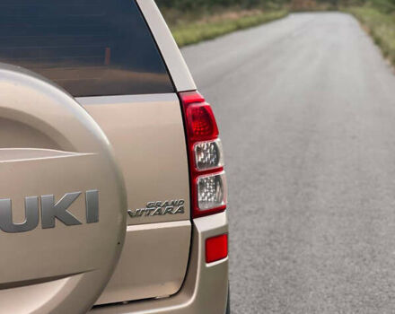 Бежевый Сузуки Гранд Витара, объемом двигателя 2 л и пробегом 197 тыс. км за 7000 $, фото 19 на Automoto.ua