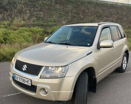 Бежевый Сузуки Гранд Витара, объемом двигателя 2 л и пробегом 197 тыс. км за 7000 $, фото 1 на Automoto.ua