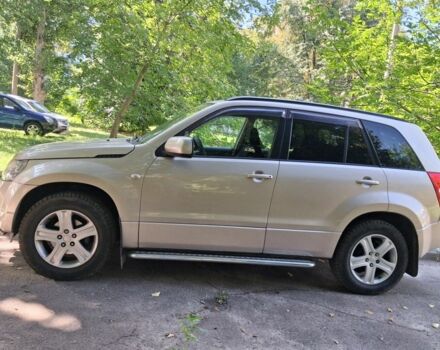 Бежевий Сузукі Гранд Вітара, об'ємом двигуна 2 л та пробігом 208 тис. км за 7600 $, фото 1 на Automoto.ua