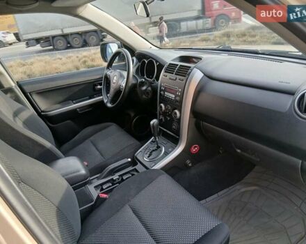 Бежевый Сузуки Гранд Витара, объемом двигателя 2 л и пробегом 260 тыс. км за 7100 $, фото 10 на Automoto.ua