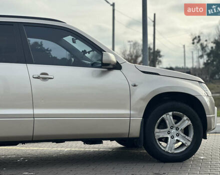 Бежевый Сузуки Гранд Витара, объемом двигателя 2 л и пробегом 242 тыс. км за 7500 $, фото 12 на Automoto.ua