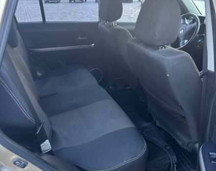 Бежевый Сузуки Гранд Витара, объемом двигателя 2 л и пробегом 255 тыс. км за 6000 $, фото 6 на Automoto.ua