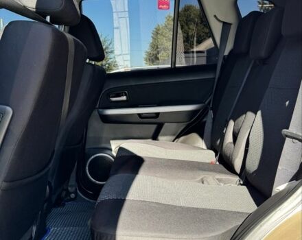 Бежевый Сузуки Гранд Витара, объемом двигателя 2 л и пробегом 122 тыс. км за 8600 $, фото 14 на Automoto.ua