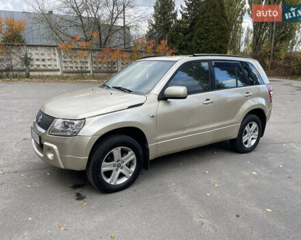 Бежевий Сузукі Гранд Вітара, об'ємом двигуна 2 л та пробігом 302 тис. км за 5300 $, фото 2 на Automoto.ua