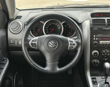 Бежевый Сузуки Гранд Витара, объемом двигателя 2 л и пробегом 242 тыс. км за 7500 $, фото 3 на Automoto.ua