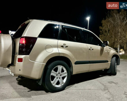 Бежевый Сузуки Гранд Витара, объемом двигателя 2 л и пробегом 236 тыс. км за 6500 $, фото 4 на Automoto.ua