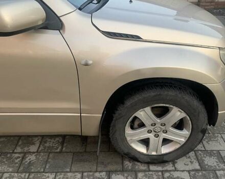 Бежевый Сузуки Гранд Витара, объемом двигателя 2 л и пробегом 210 тыс. км за 6500 $, фото 5 на Automoto.ua