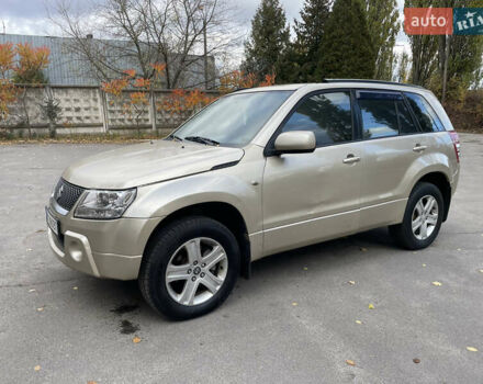 Бежевий Сузукі Гранд Вітара, об'ємом двигуна 2 л та пробігом 302 тис. км за 5300 $, фото 5 на Automoto.ua