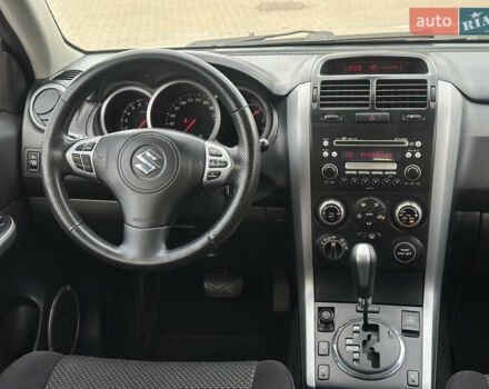 Бежевый Сузуки Гранд Витара, объемом двигателя 2 л и пробегом 242 тыс. км за 7500 $, фото 21 на Automoto.ua