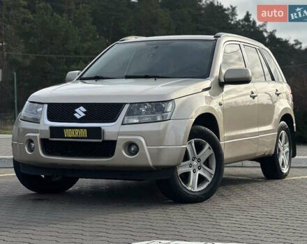 Бежевый Сузуки Гранд Витара, объемом двигателя 2 л и пробегом 242 тыс. км за 7500 $, фото 1 на Automoto.ua