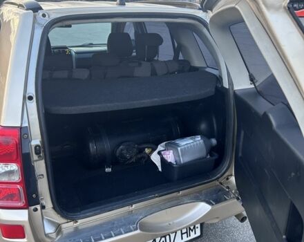 Бежевый Сузуки Гранд Витара, объемом двигателя 2 л и пробегом 255 тыс. км за 6000 $, фото 4 на Automoto.ua