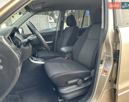 Бежевый Сузуки Гранд Витара, объемом двигателя 2 л и пробегом 242 тыс. км за 7500 $, фото 31 на Automoto.ua