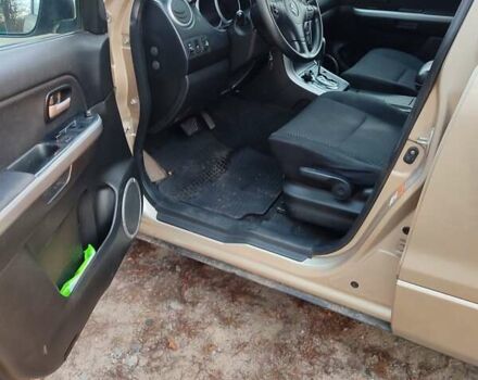 Бежевий Сузукі Гранд Вітара, об'ємом двигуна 2 л та пробігом 245 тис. км за 6000 $, фото 3 на Automoto.ua