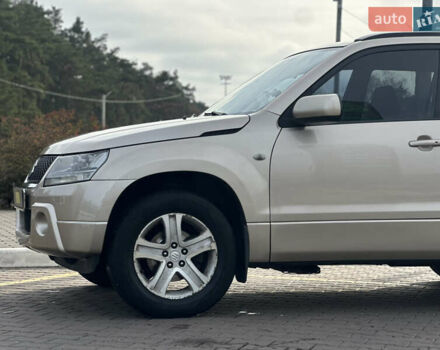 Бежевый Сузуки Гранд Витара, объемом двигателя 2 л и пробегом 242 тыс. км за 7500 $, фото 8 на Automoto.ua