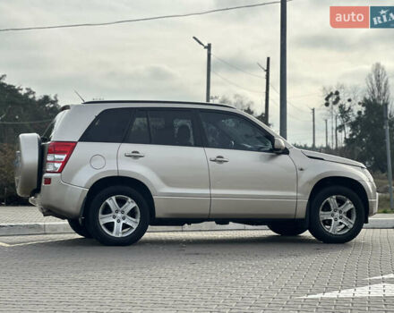 Бежевый Сузуки Гранд Витара, объемом двигателя 2 л и пробегом 242 тыс. км за 7500 $, фото 10 на Automoto.ua