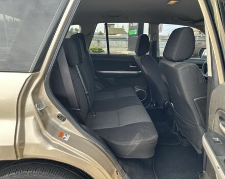 Бежевый Сузуки Гранд Витара, объемом двигателя 2 л и пробегом 242 тыс. км за 7500 $, фото 19 на Automoto.ua