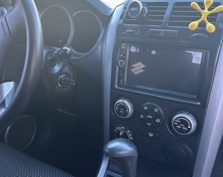 Бежевый Сузуки Гранд Витара, объемом двигателя 2 л и пробегом 255 тыс. км за 6000 $, фото 5 на Automoto.ua
