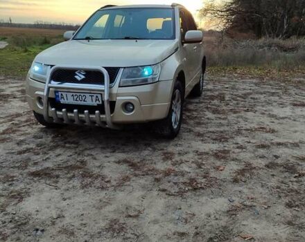 Бежевий Сузукі Гранд Вітара, об'ємом двигуна 2 л та пробігом 245 тис. км за 6000 $, фото 7 на Automoto.ua