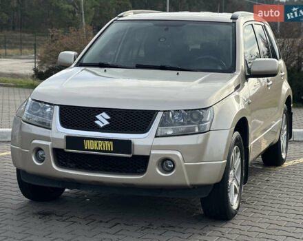 Бежевый Сузуки Гранд Витара, объемом двигателя 2 л и пробегом 242 тыс. км за 7500 $, фото 3 на Automoto.ua