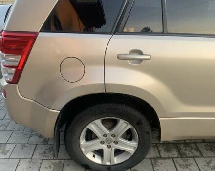 Бежевый Сузуки Гранд Витара, объемом двигателя 2 л и пробегом 210 тыс. км за 6500 $, фото 3 на Automoto.ua