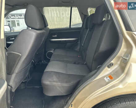 Бежевый Сузуки Гранд Витара, объемом двигателя 2 л и пробегом 242 тыс. км за 7500 $, фото 32 на Automoto.ua