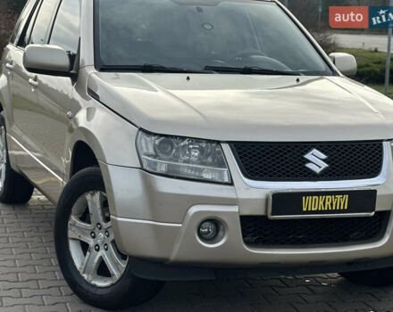 Бежевый Сузуки Гранд Витара, объемом двигателя 2 л и пробегом 242 тыс. км за 7500 $, фото 4 на Automoto.ua