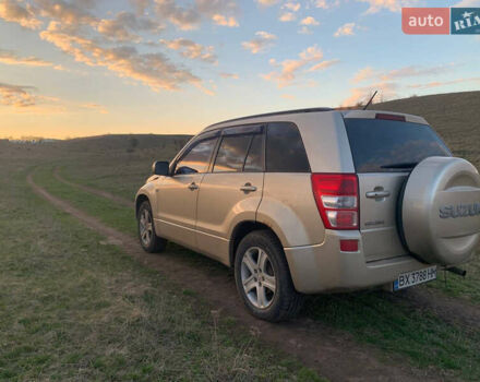 Бежевый Сузуки Гранд Витара, объемом двигателя 2 л и пробегом 262 тыс. км за 7000 $, фото 8 на Automoto.ua