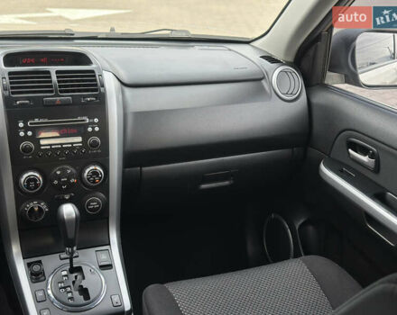 Бежевый Сузуки Гранд Витара, объемом двигателя 2 л и пробегом 242 тыс. км за 7500 $, фото 23 на Automoto.ua