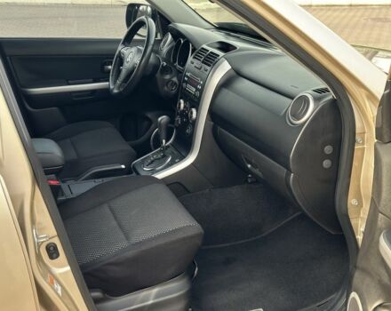 Бежевый Сузуки Гранд Витара, объемом двигателя 2 л и пробегом 242 тыс. км за 7500 $, фото 20 на Automoto.ua