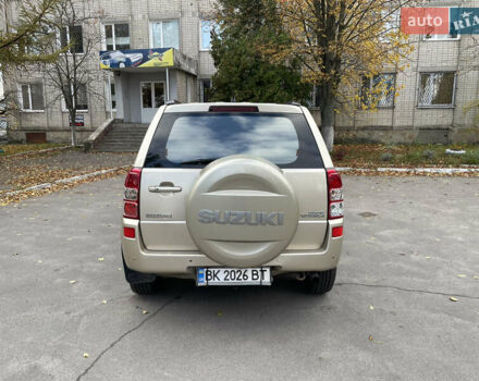 Бежевий Сузукі Гранд Вітара, об'ємом двигуна 2 л та пробігом 302 тис. км за 5300 $, фото 4 на Automoto.ua
