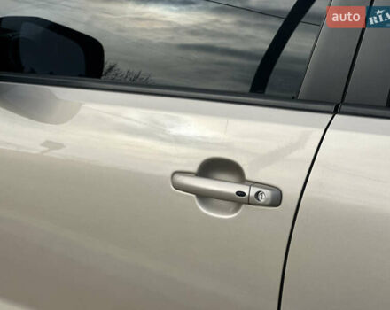 Бежевый Сузуки Гранд Витара, объемом двигателя 2 л и пробегом 242 тыс. км за 7500 $, фото 13 на Automoto.ua