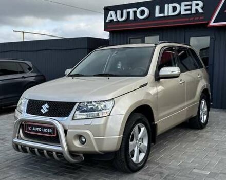 Бежевый Сузуки Гранд Витара, объемом двигателя 2.4 л и пробегом 126 тыс. км за 9900 $, фото 1 на Automoto.ua