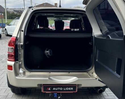 Бежевый Сузуки Гранд Витара, объемом двигателя 2.4 л и пробегом 126 тыс. км за 9900 $, фото 5 на Automoto.ua