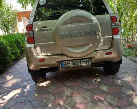 Бежевый Сузуки Гранд Витара, объемом двигателя 2.4 л и пробегом 203 тыс. км за 10000 $, фото 2 на Automoto.ua