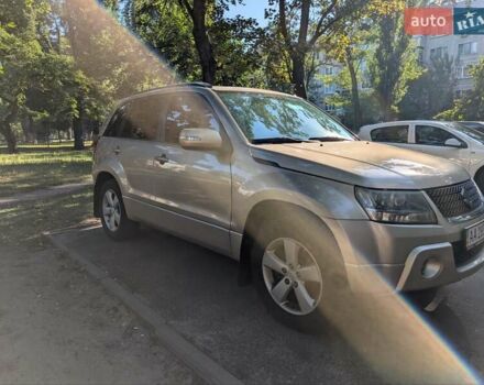 Бежевый Сузуки Гранд Витара, объемом двигателя 2.39 л и пробегом 205 тыс. км за 7000 $, фото 3 на Automoto.ua