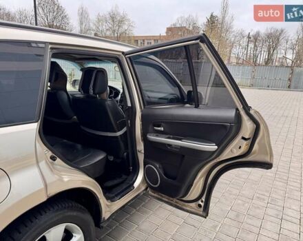 Бежевый Сузуки Гранд Витара, объемом двигателя 2.39 л и пробегом 230 тыс. км за 8999 $, фото 54 на Automoto.ua