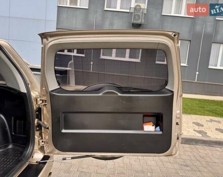 Бежевый Сузуки Гранд Витара, объемом двигателя 2.39 л и пробегом 230 тыс. км за 8999 $, фото 2 на Automoto.ua