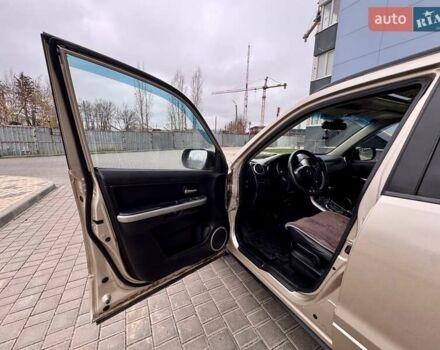 Бежевый Сузуки Гранд Витара, объемом двигателя 2.39 л и пробегом 230 тыс. км за 8999 $, фото 34 на Automoto.ua