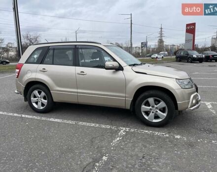 Бежевый Сузуки Гранд Витара, объемом двигателя 2.39 л и пробегом 312 тыс. км за 8400 $, фото 4 на Automoto.ua