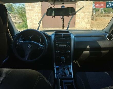 Бежевий Сузукі Гранд Вітара, об'ємом двигуна 2 л та пробігом 274 тис. км за 7900 $, фото 5 на Automoto.ua