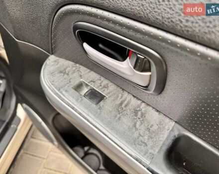 Бежевый Сузуки Гранд Витара, объемом двигателя 2.39 л и пробегом 230 тыс. км за 8999 $, фото 45 на Automoto.ua