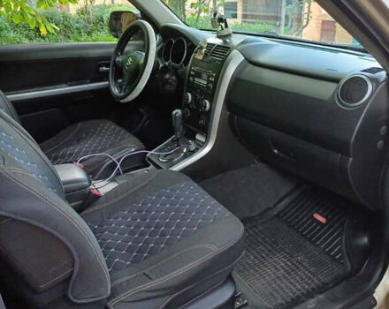 Бежевый Сузуки Гранд Витара, объемом двигателя 2.4 л и пробегом 203 тыс. км за 10000 $, фото 8 на Automoto.ua