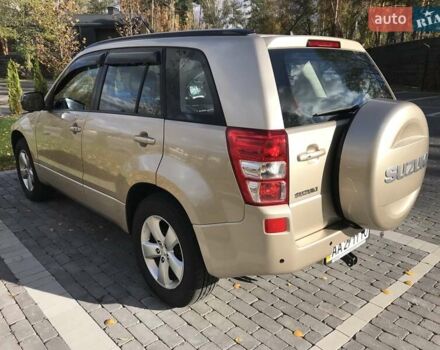 Бежевый Сузуки Гранд Витара, объемом двигателя 2.39 л и пробегом 170 тыс. км за 7800 $, фото 4 на Automoto.ua