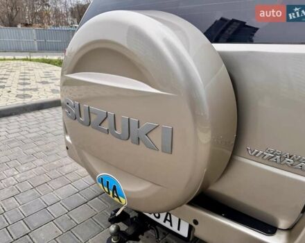 Бежевый Сузуки Гранд Витара, объемом двигателя 2.39 л и пробегом 230 тыс. км за 8999 $, фото 73 на Automoto.ua