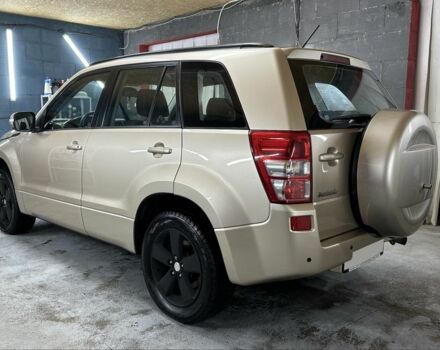 Бежевый Сузуки Гранд Витара, объемом двигателя 2.4 л и пробегом 208 тыс. км за 8899 $, фото 3 на Automoto.ua